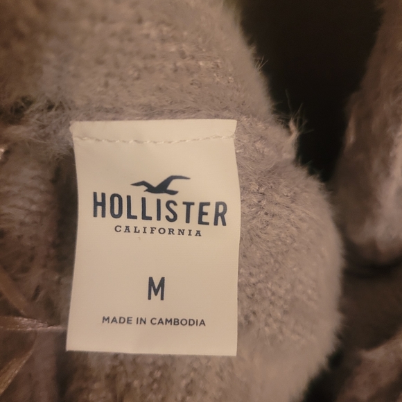 Hollister reversible knot sweater size medium - Picture 3 of 4